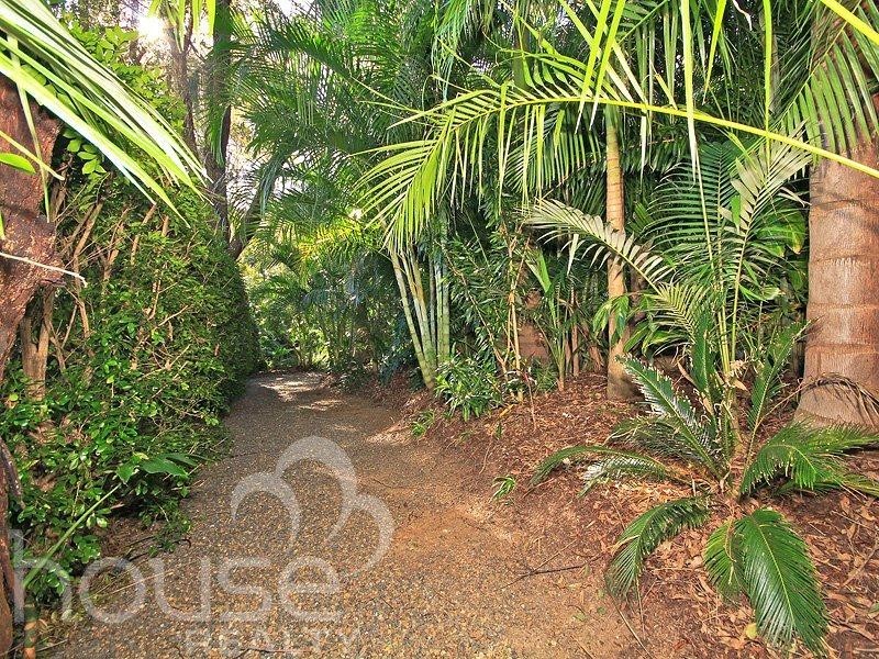 12 Nerrina Court, Karana Downs QLD 4306
