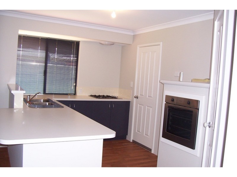 5 Vaughans Way, Australind WA 6233