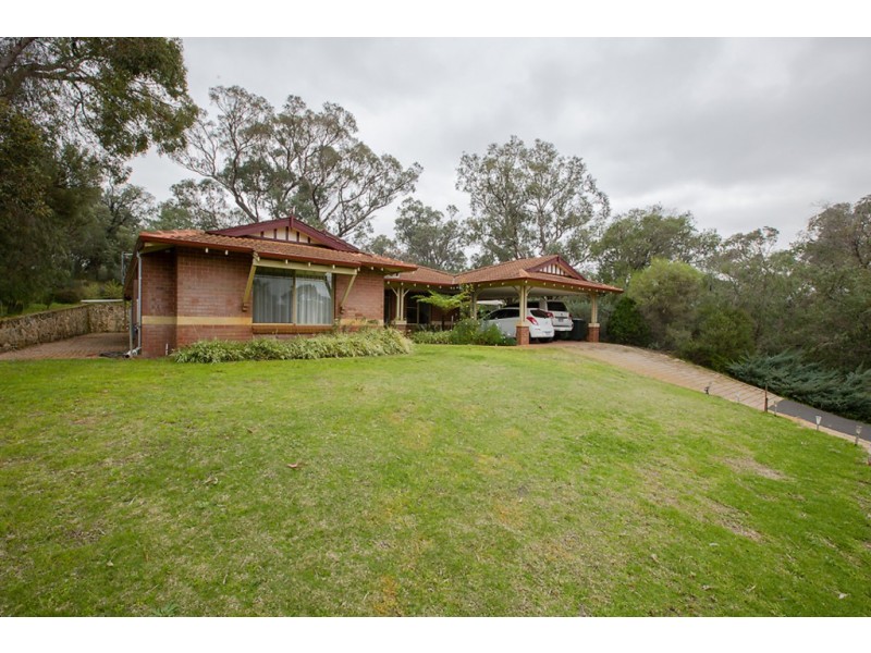 11 Little Place, Leschenault WA 6233