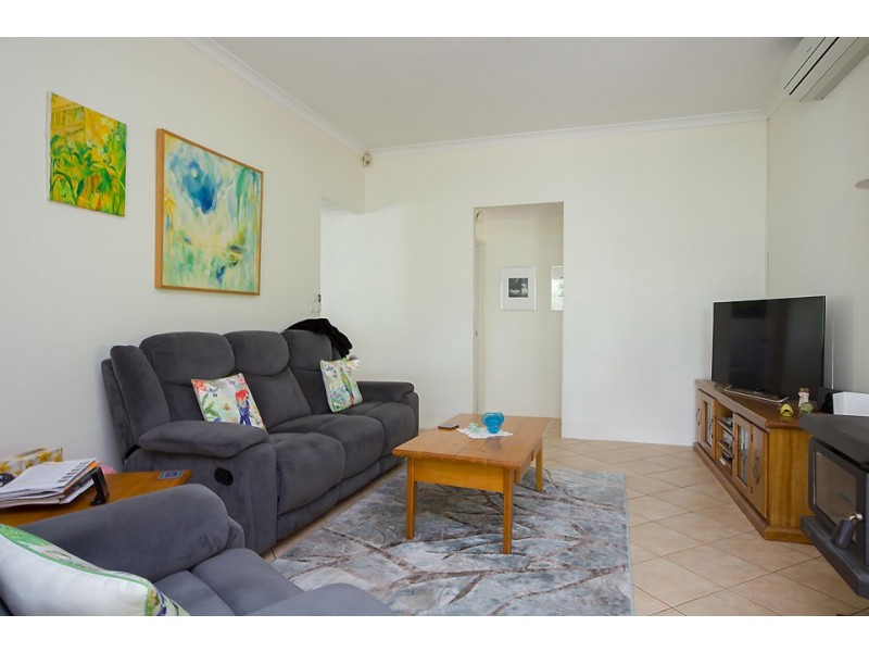 11 Little Place, Leschenault WA 6233