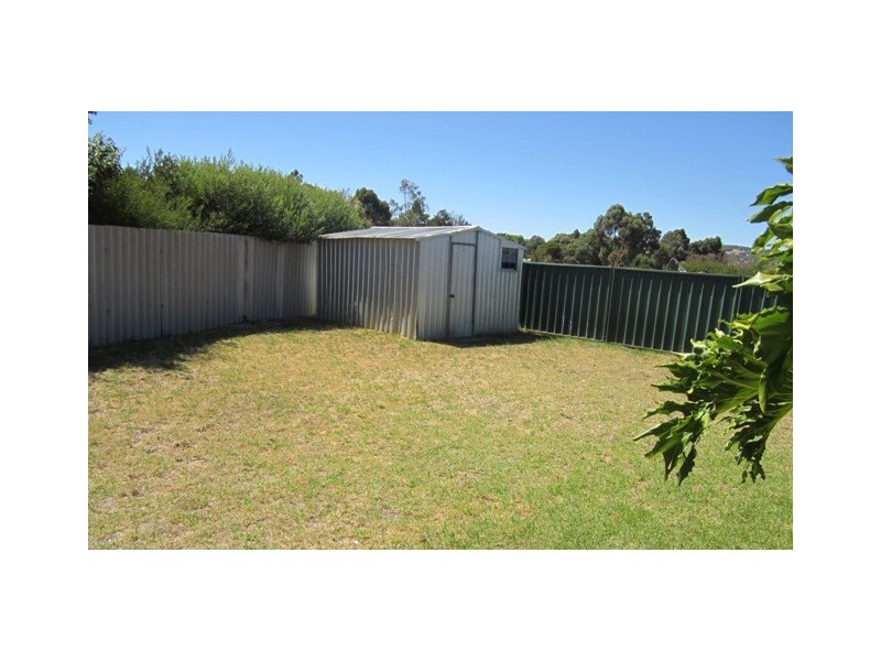 14 Brooksy Place, Burekup WA 6227