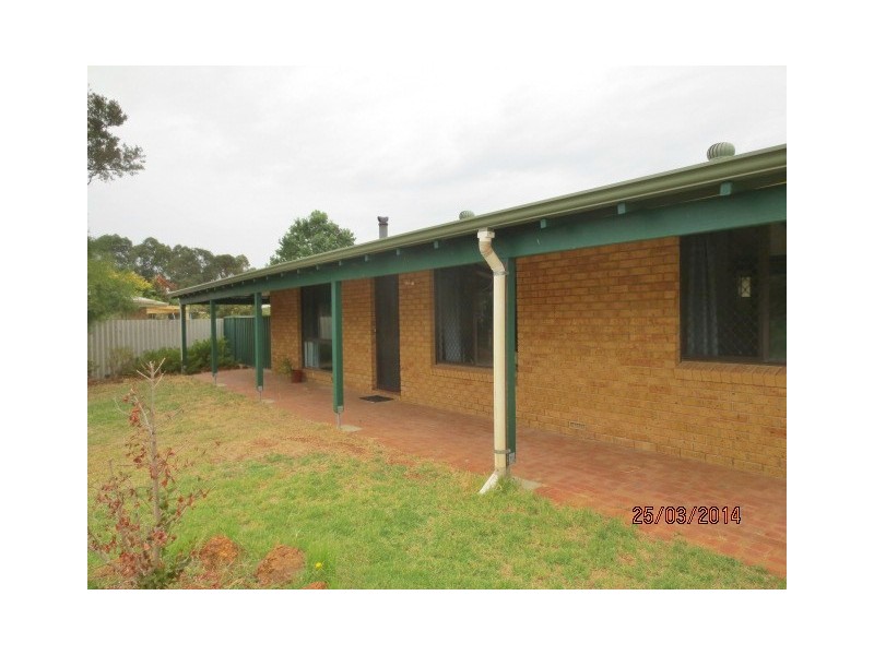 14 Brooksy Place, Burekup WA 6227