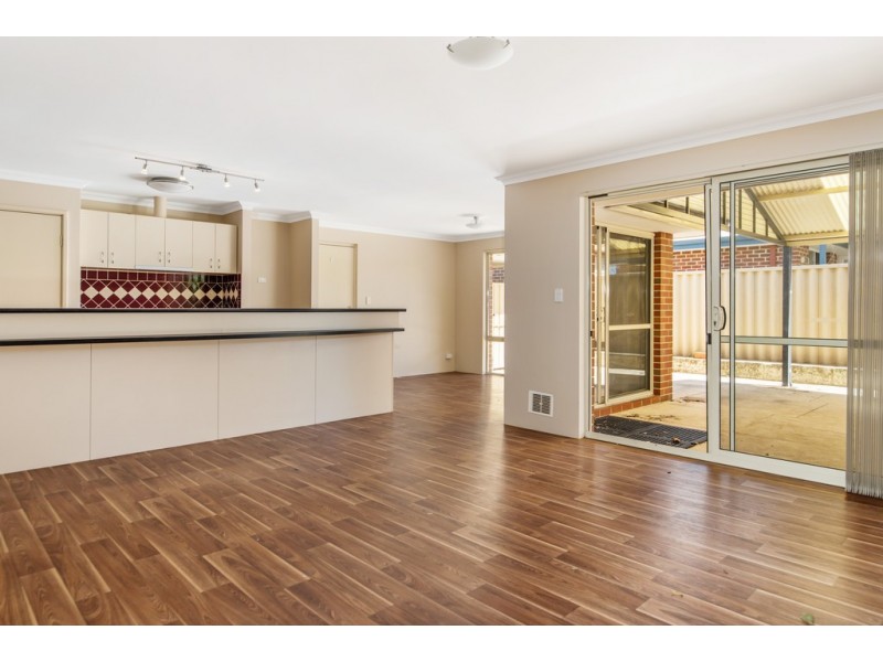 34 Possum Way, College Grove WA 6230