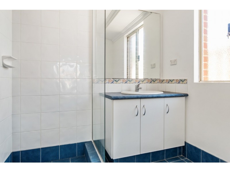 34 Possum Way, College Grove WA 6230