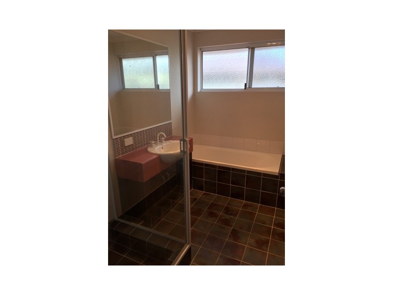 15 Aquamarine Terrace, Australind WA 6233