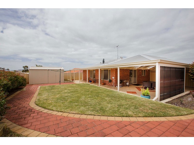 8 Arabian Gardens, Eaton WA 6232