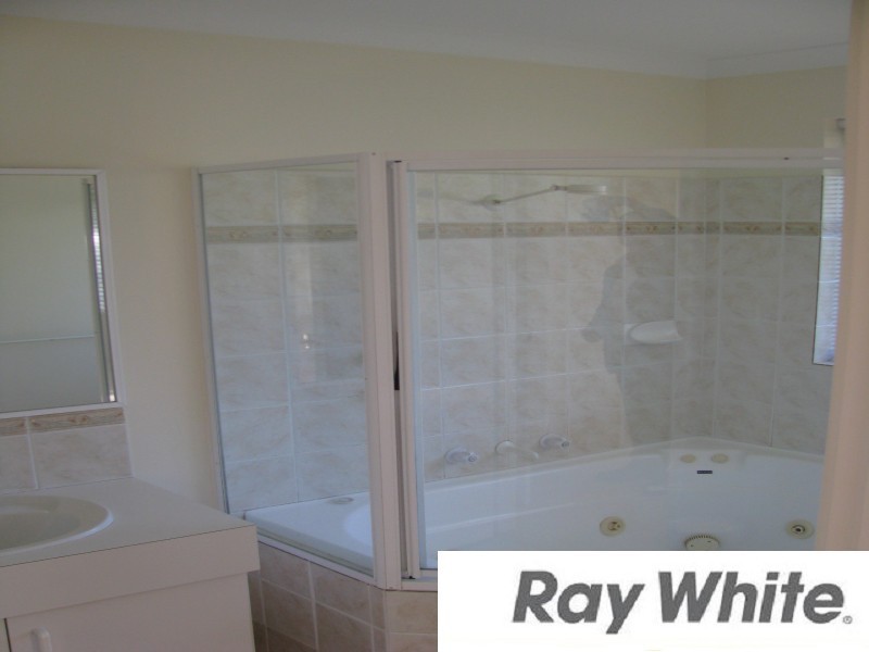 15 Samrose Road, Dalyellup WA 6230