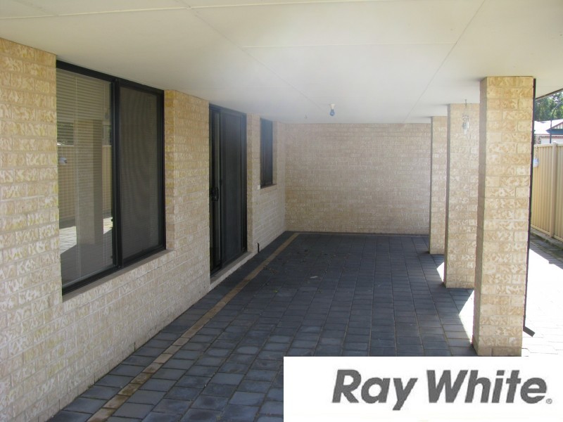 15 Samrose Road, Dalyellup WA 6230