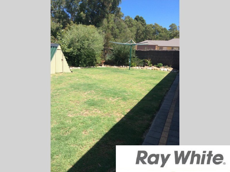 15 Samrose Road, Dalyellup WA 6230