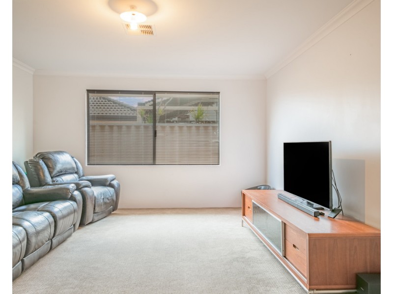 8 Claymore Loop, Dalyellup WA 6230
