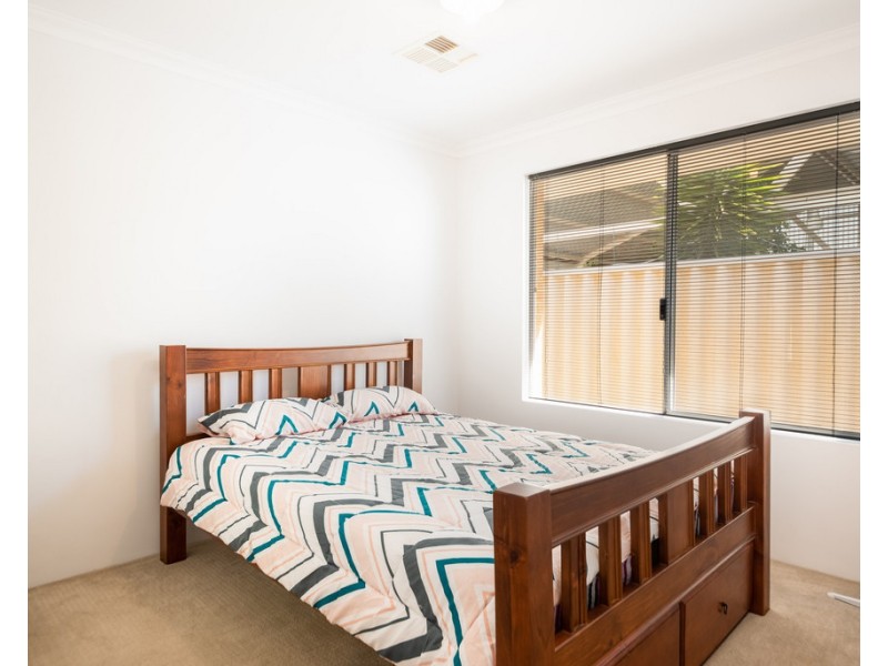 8 Claymore Loop, Dalyellup WA 6230