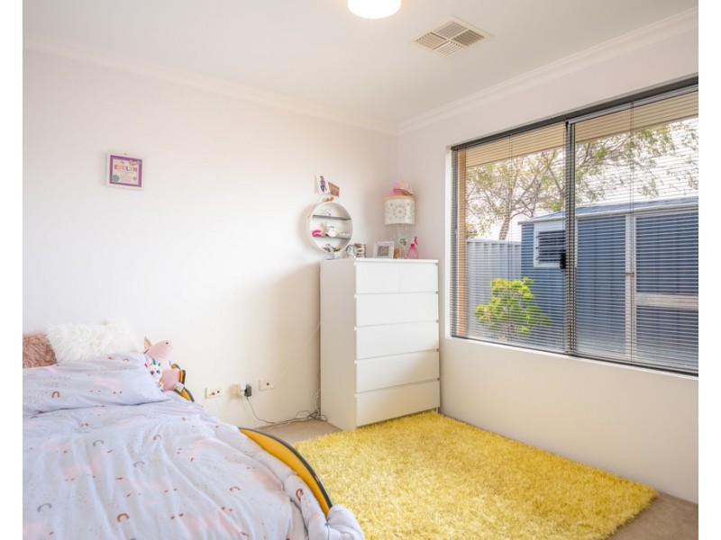 8 Claymore Loop, Dalyellup WA 6230