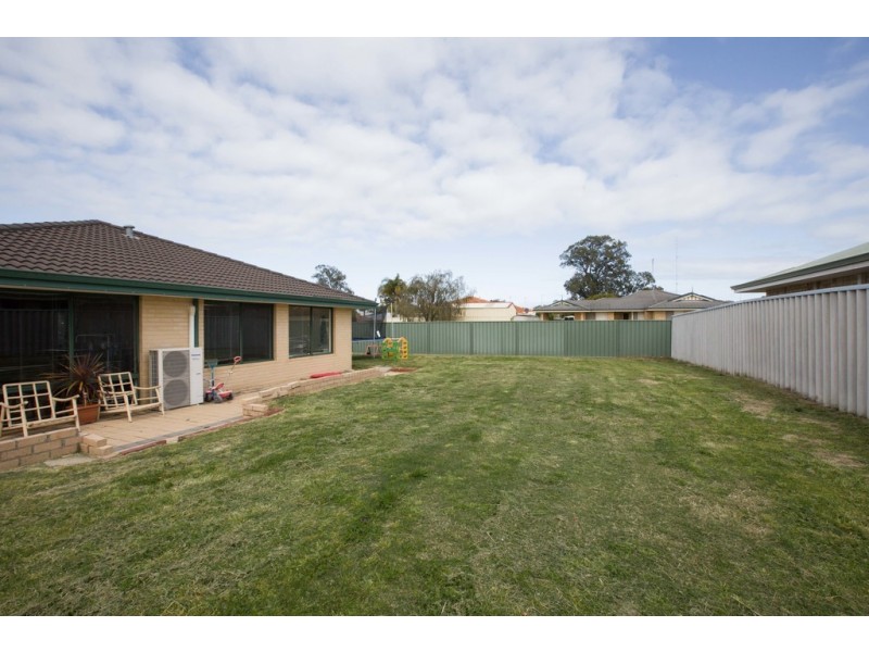 6 Kearney Way, Usher WA 6230