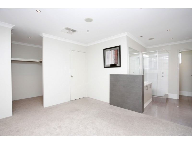 12 Colonna Street, Dalyellup WA 6230