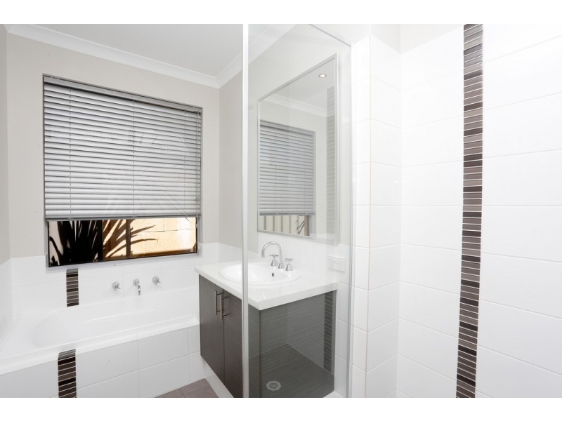 12 Colonna Street, Dalyellup WA 6230