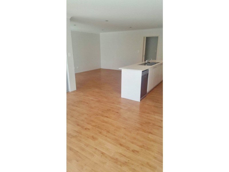 13 Advance Road, Dalyellup WA 6230