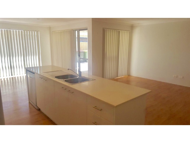 13 Advance Road, Dalyellup WA 6230