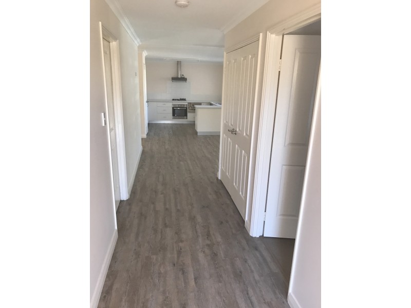 11 Cambrose Avenue, Australind WA 6233