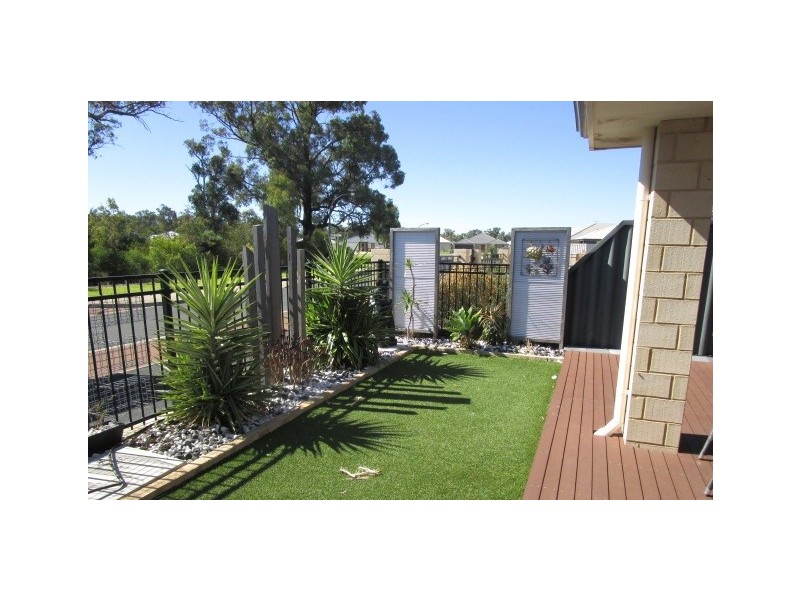 30 Lewana Approach, Dalyellup WA 6230