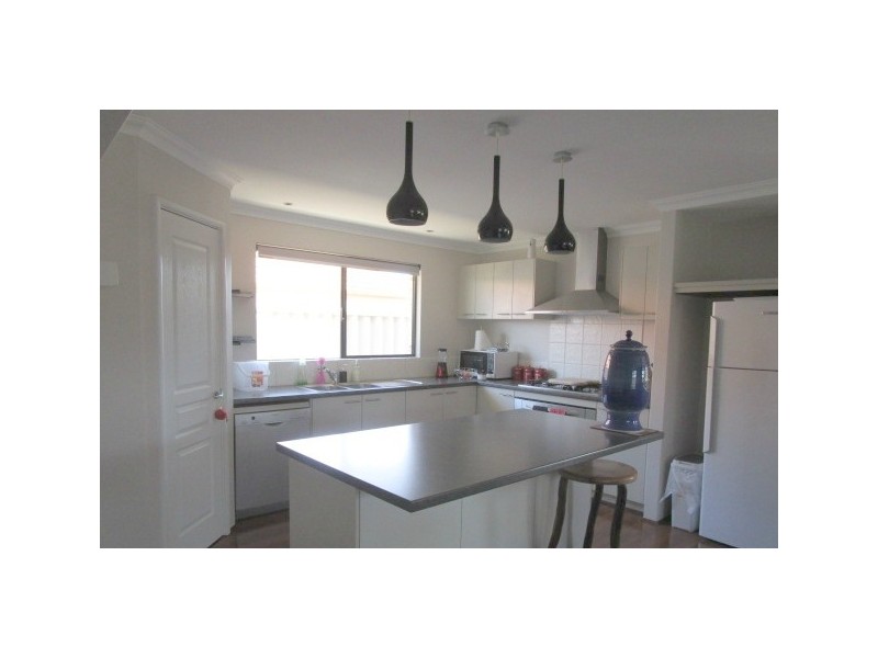 30 Lewana Approach, Dalyellup WA 6230