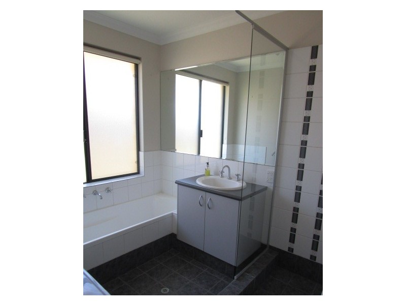 30 Lewana Approach, Dalyellup WA 6230