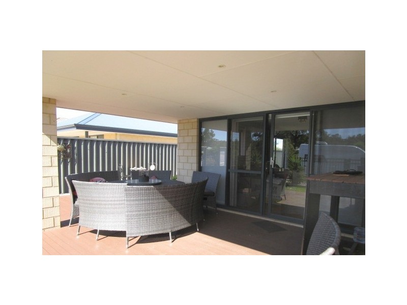 30 Lewana Approach, Dalyellup WA 6230