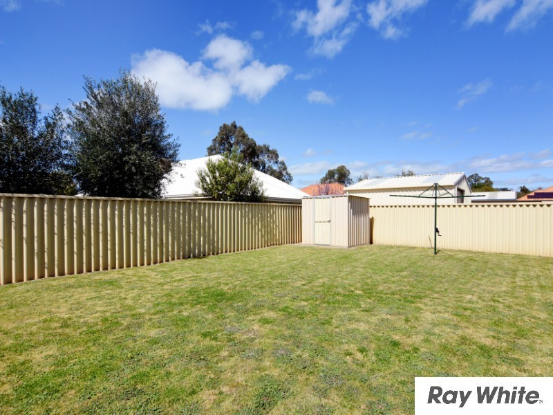 9 Pungura Road, Dalyellup WA 6230