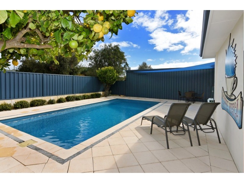 12 North Street, East Bunbury WA 6230