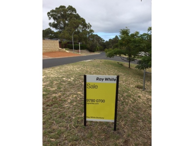 1A Regents Place, College Grove WA 6230