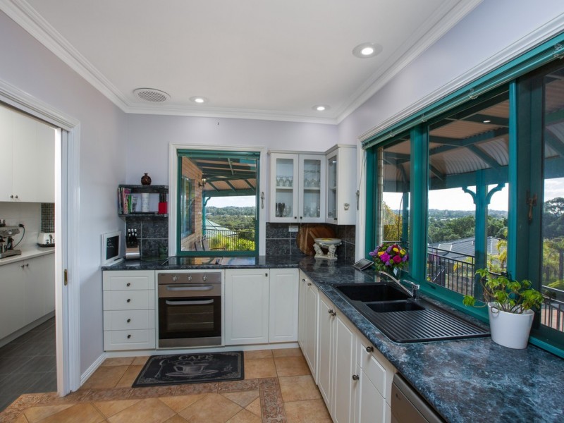 16 Trinity Rise, College Grove WA 6230
