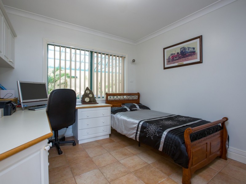 16 Trinity Rise, College Grove WA 6230