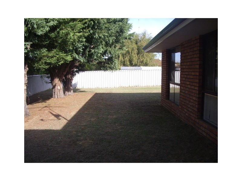 19 Whatman Way, Bunbury WA 6230