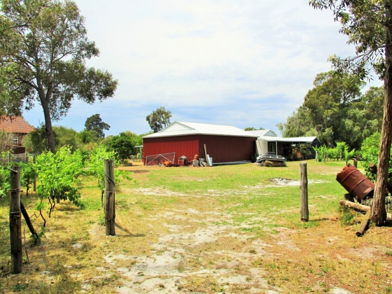 35 Tributary Place, Leschenault WA 6233