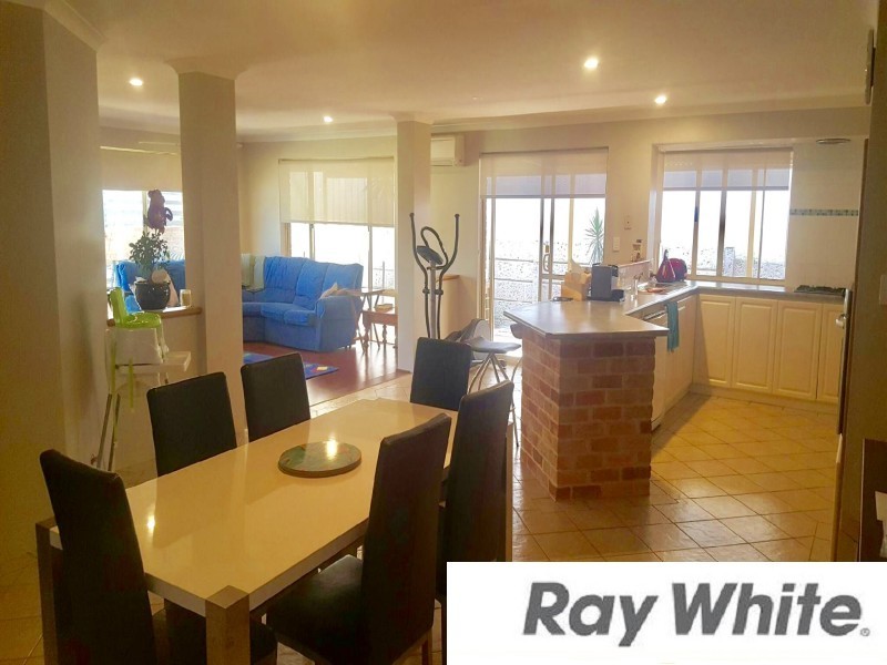 17 Darwin Way, College Grove WA 6230