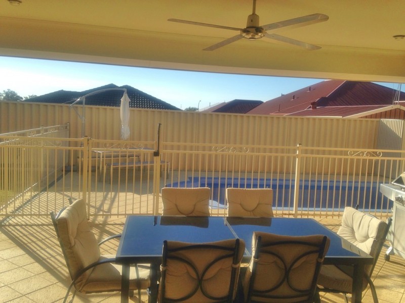 18 Sapphire Road, Dalyellup WA 6230