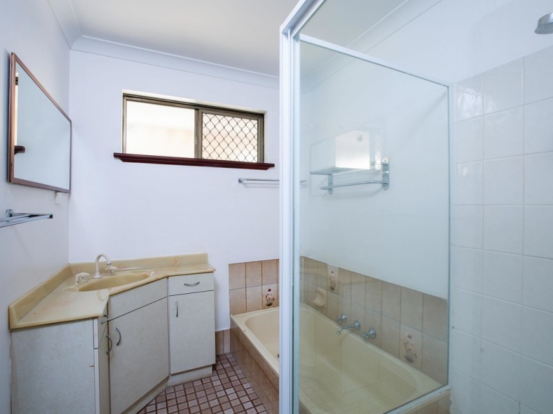 31 Sweeny Street, Carey Park WA 6230