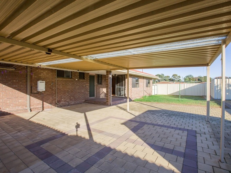 31 Sweeny Street, Carey Park WA 6230