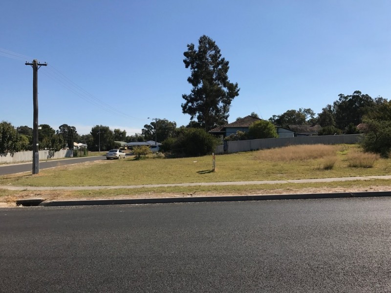 37 Moore Street, Collie WA 6225