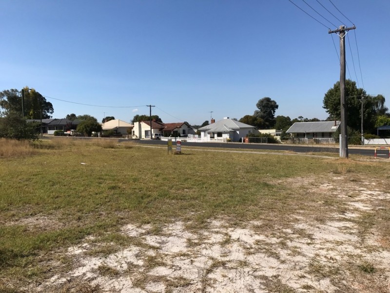 37 Moore Street, Collie WA 6225