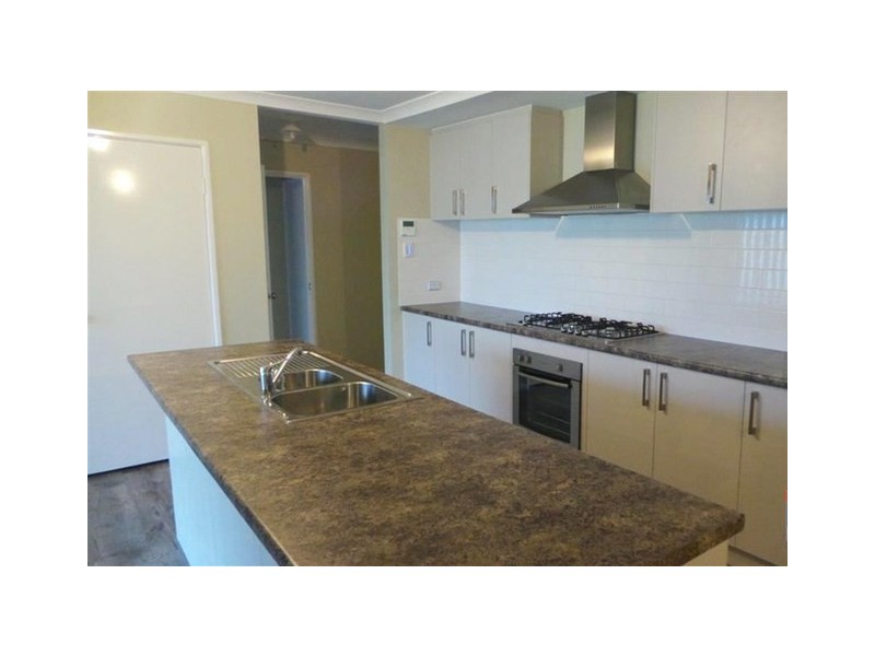 14 Chrysoberyl View, Australind WA 6233