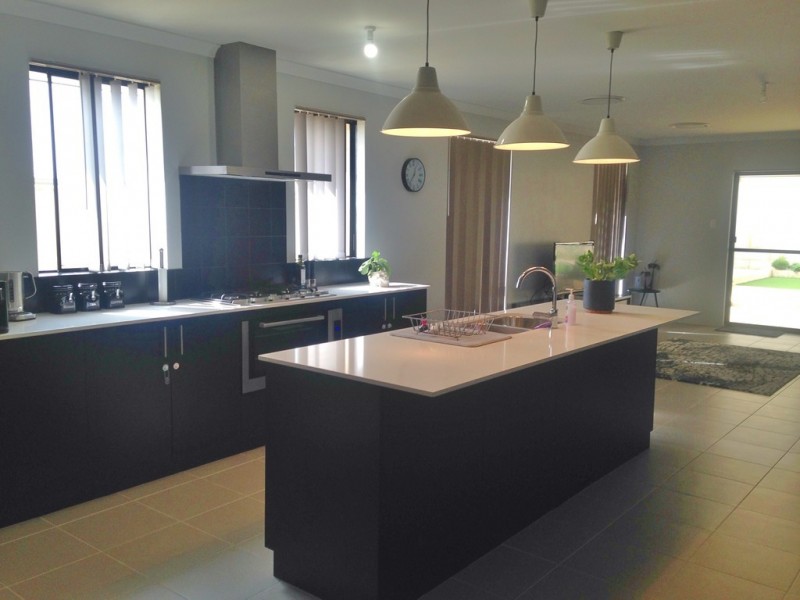 8 Myanore Way, Millbridge WA 6232