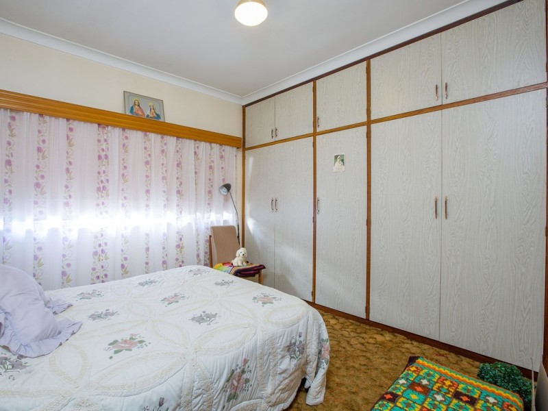 1 Nash Street, Glen Iris WA 6230