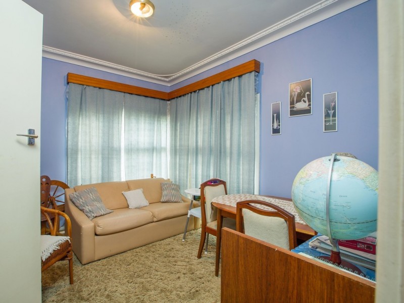 1 Nash Street, Glen Iris WA 6230