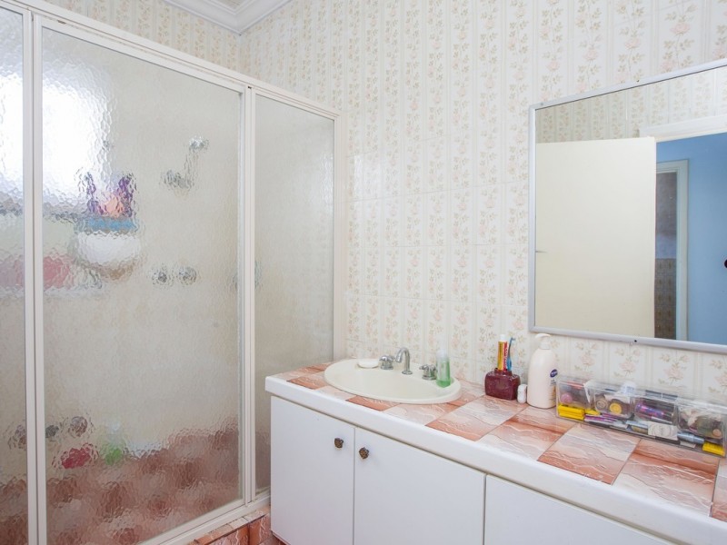 1 Nash Street, Glen Iris WA 6230