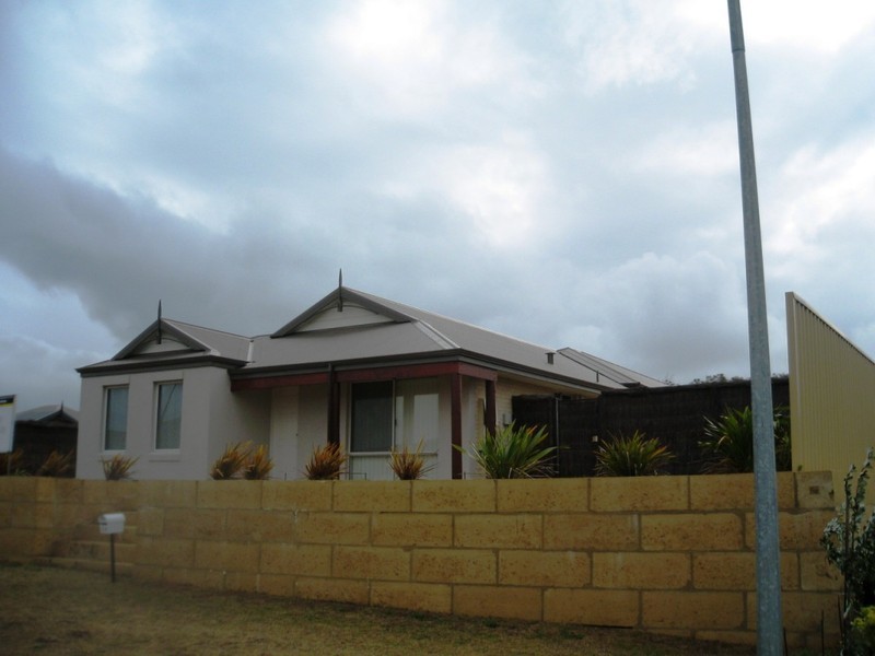 24 Durack Street, Dalyellup WA 6230