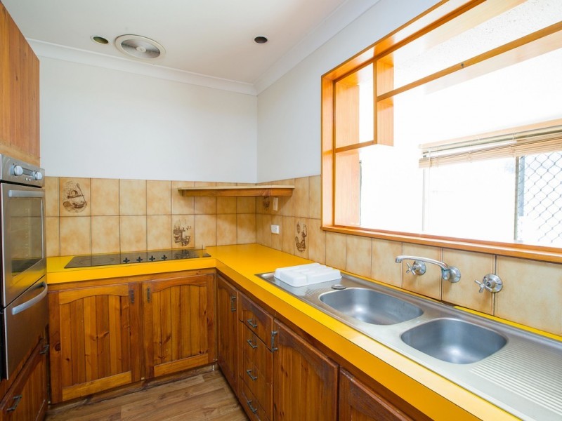 31 Sweeny Street, Carey Park WA 6230