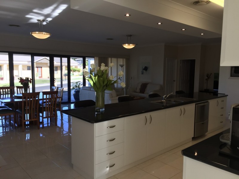 4 Fairhill Road, Australind WA 6233