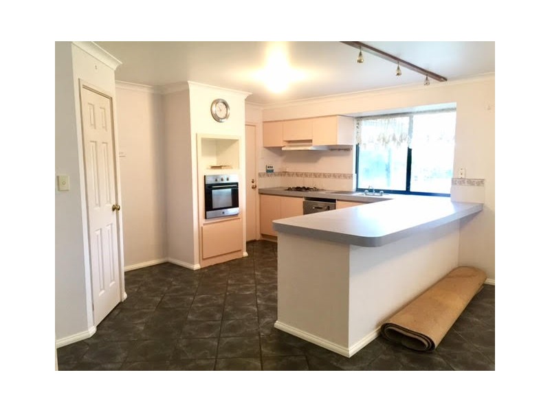 31 Macquarie Drive, Australind WA 6233