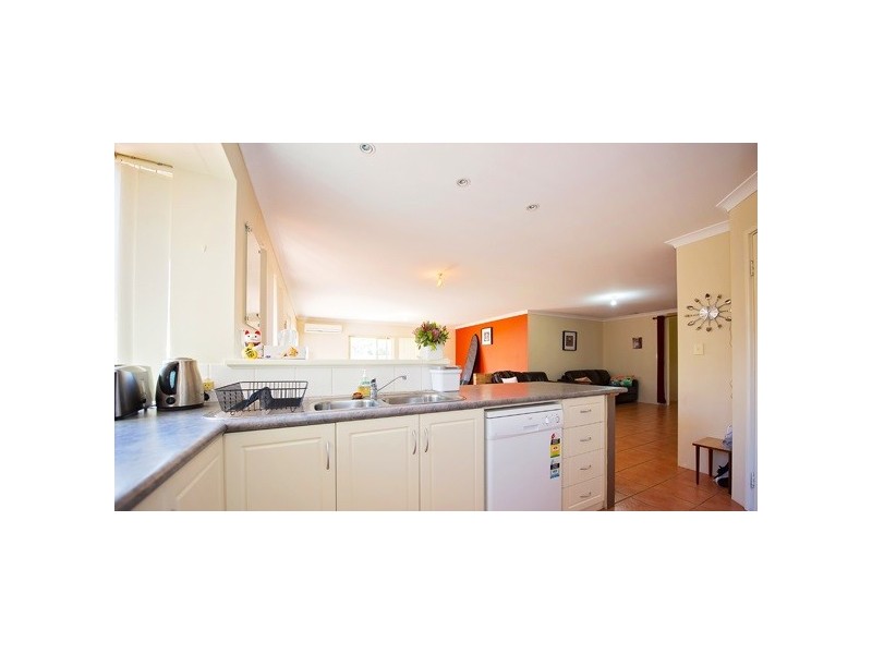 16 Batman Way, Dalyellup WA 6230