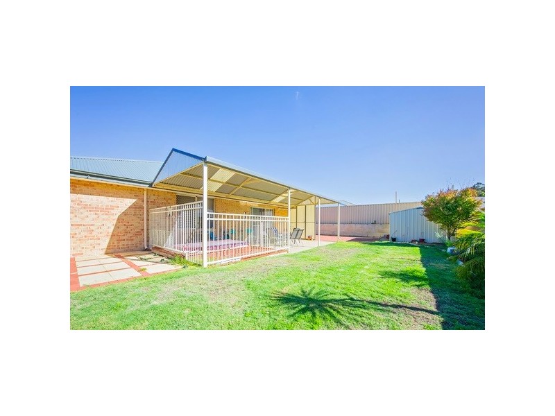 16 Batman Way, Dalyellup WA 6230